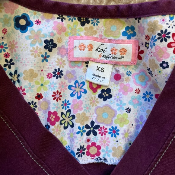 Purple koi scrub set xs - Picture 5 of 5